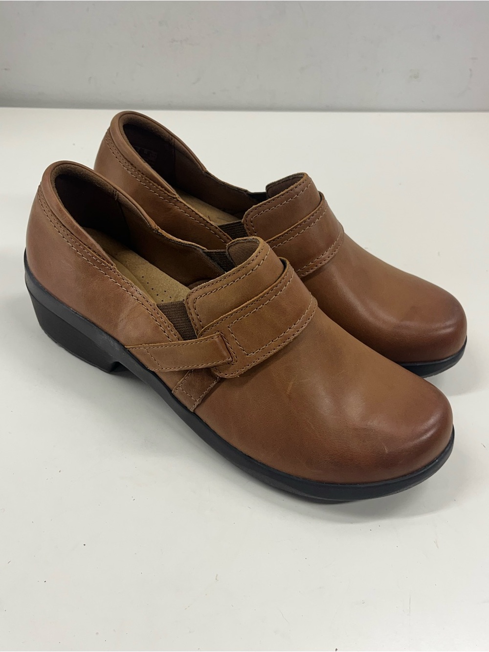 New Clarks Angie Poppy Loafer Shoe in Brown Leather Women's Size 8 Wide